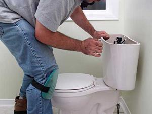 A Goodyear, AZ Plumber Repairs a Low Flow Toilet 